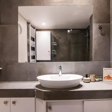 Cozy - Bright & New Apart. - Downtown Athènes